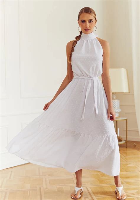 Vestido de algodón Oxford en blanco .